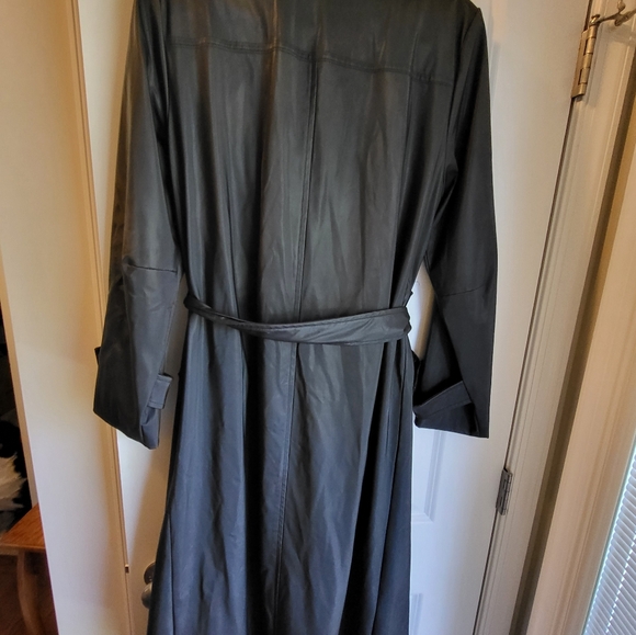 Raincoat - Picture 3 of 3